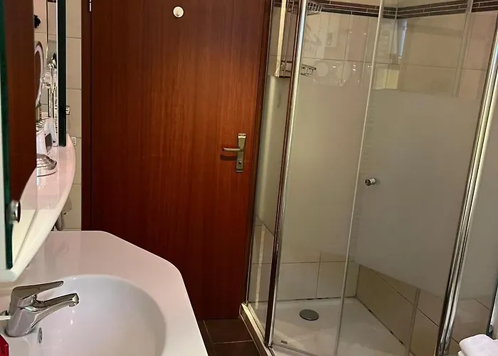 蓝哥祖尔荣酒店 2* Breitscheid (Rhineland-Palatinate)